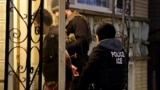 "Многие боялись выходить на работу в доставку, в такси": выходцы из Центральной Азии – об антимигрантских рейдах в США при Трампе 